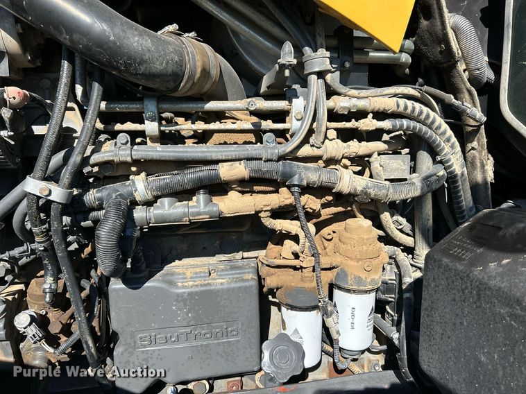 image for item NR9350 2012 Challenger MT675D tractor