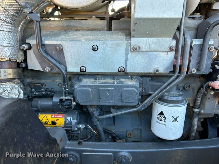 image for item NR9350 2012 Challenger MT675D tractor