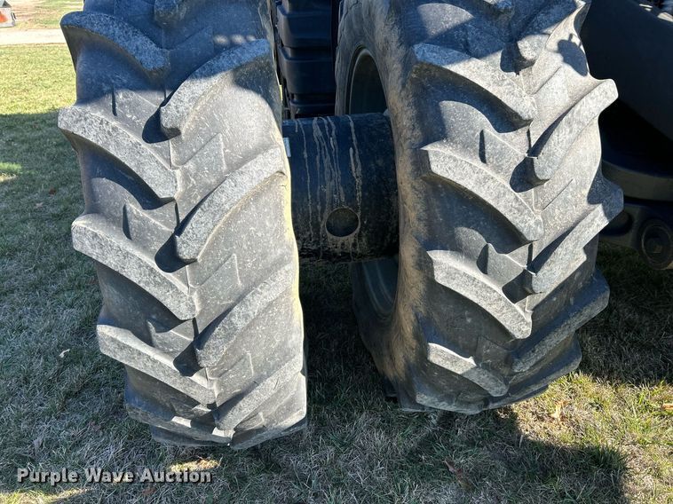 image for item NR9350 2012 Challenger MT675D tractor