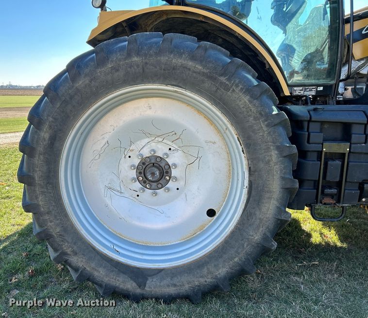 image for item NR9350 2012 Challenger MT675D tractor