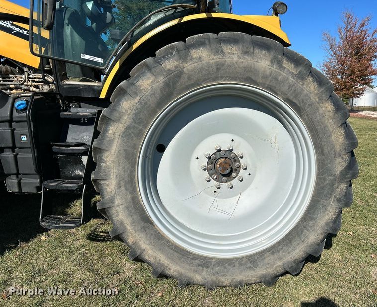 image for item NR9350 2012 Challenger MT675D tractor