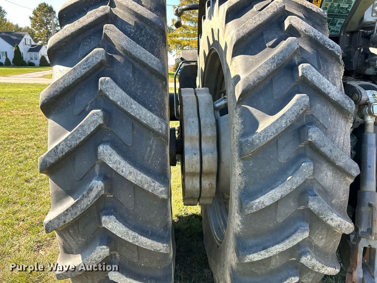 image for item NR9350 2012 Challenger MT675D tractor