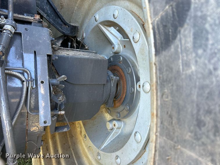 image for item NR9350 2012 Challenger MT675D tractor