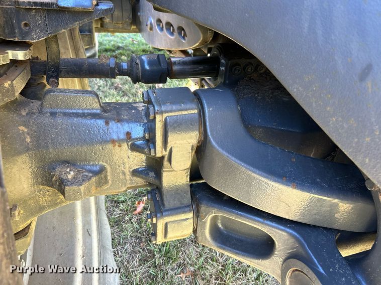 image for item NR9350 2012 Challenger MT675D tractor