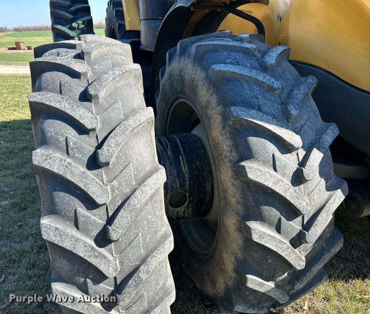 image for item NR9350 2012 Challenger MT675D tractor