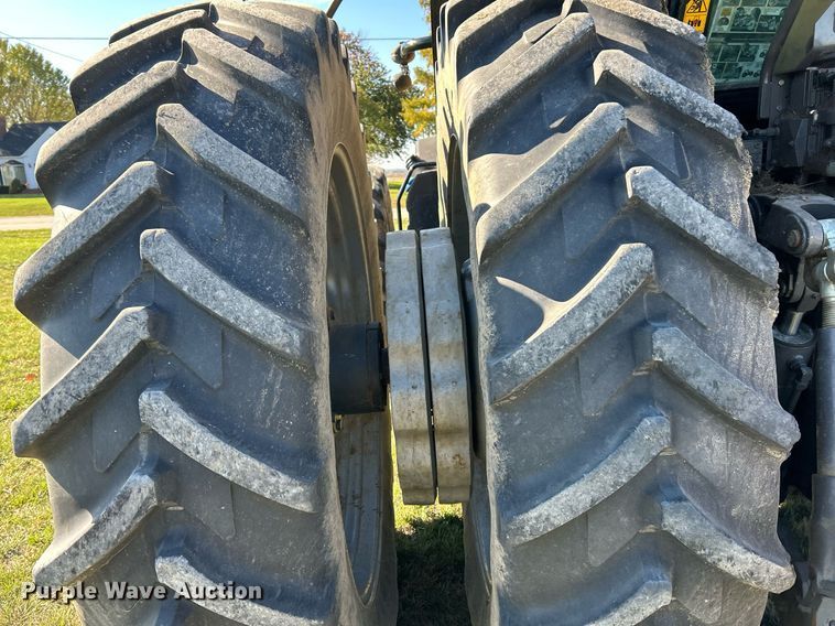 image for item NR9350 2012 Challenger MT675D tractor