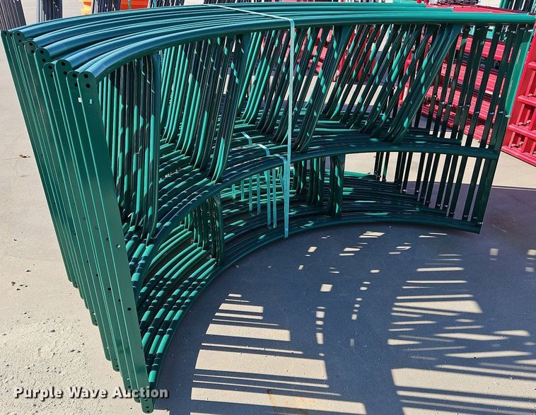 image for item NZ9086 (5) B&W PT17020 round bale feeders