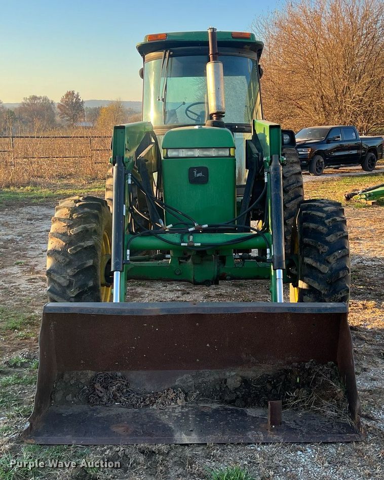 image for item OA9174 1988 John Deere 2955  MFWD tractor