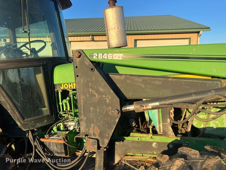 image for item OA9174 1988 John Deere 2955  MFWD tractor