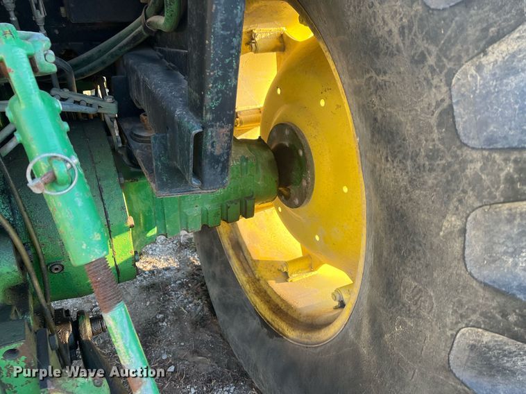 image for item OA9174 1988 John Deere 2955  MFWD tractor