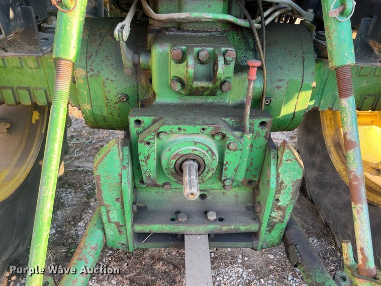 image for item OA9174 1988 John Deere 2955  MFWD tractor