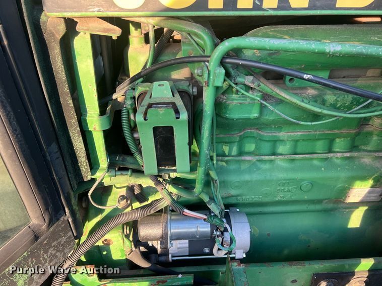 image for item OA9174 1988 John Deere 2955  MFWD tractor