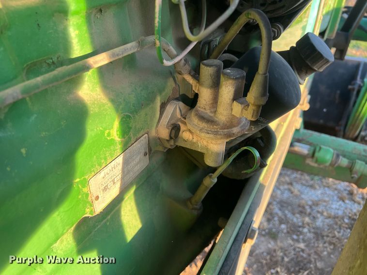 image for item OA9174 1988 John Deere 2955  MFWD tractor