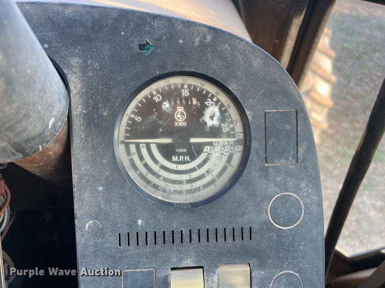 image for item OA9174 1988 John Deere 2955  MFWD tractor