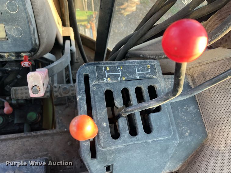 image for item OA9174 1988 John Deere 2955  MFWD tractor