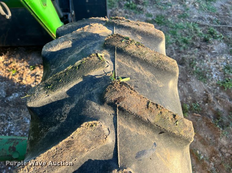 image for item OA9174 1988 John Deere 2955  MFWD tractor