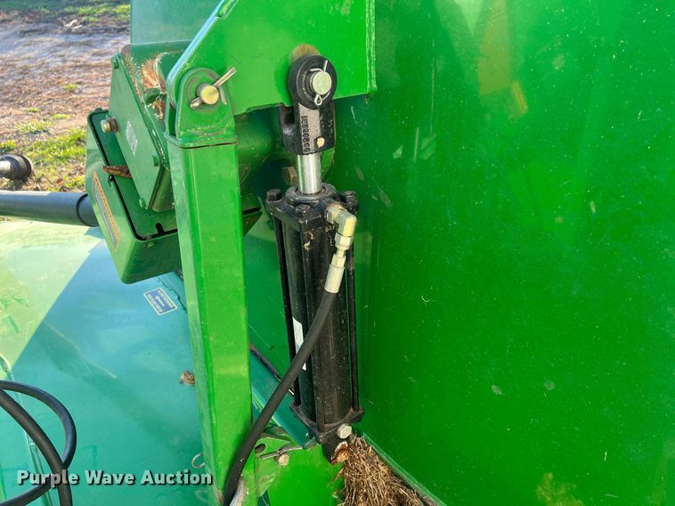 image for item OA9175 John Deere HX15  batwing rotary mower