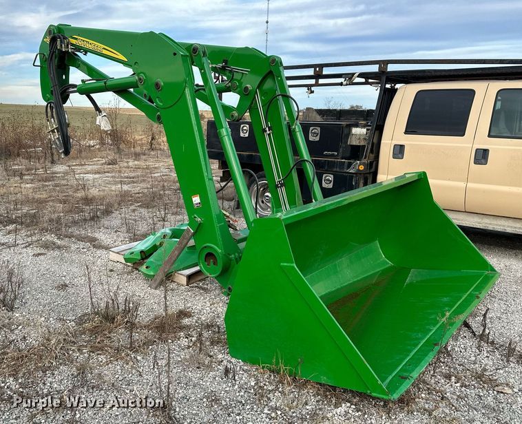 image for item OF9131 John Deere 746  loader