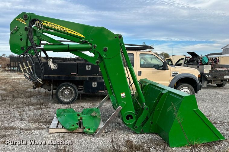 image for item OF9131 John Deere 746  loader