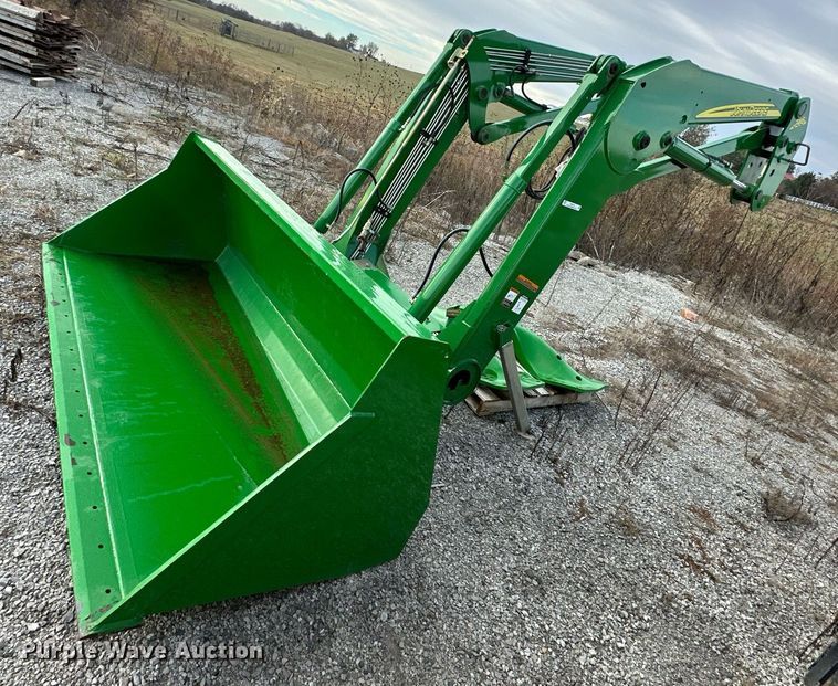 image for item OF9131 John Deere 746  loader