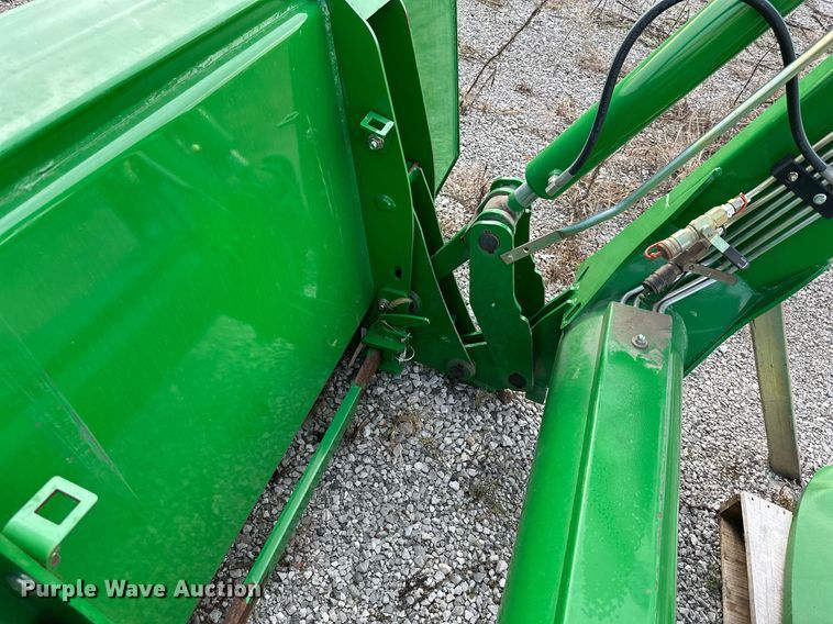 image for item OF9131 John Deere 746  loader