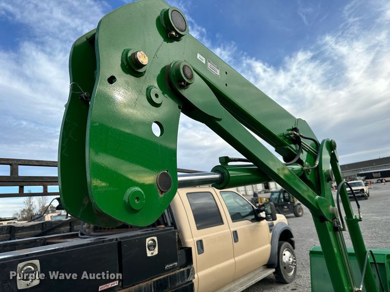 image for item OF9131 John Deere 746  loader