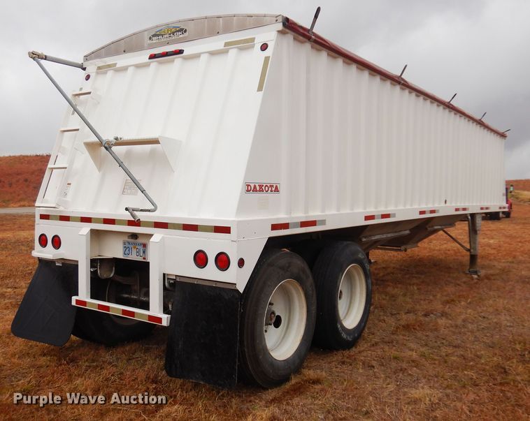 image for item OF9565 2005 Dakota  grain trailer