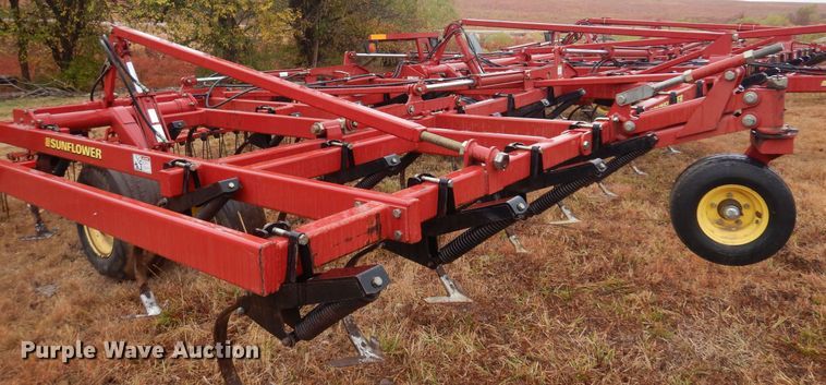 image for item OF9566 Sunflower 5135  field cultivator