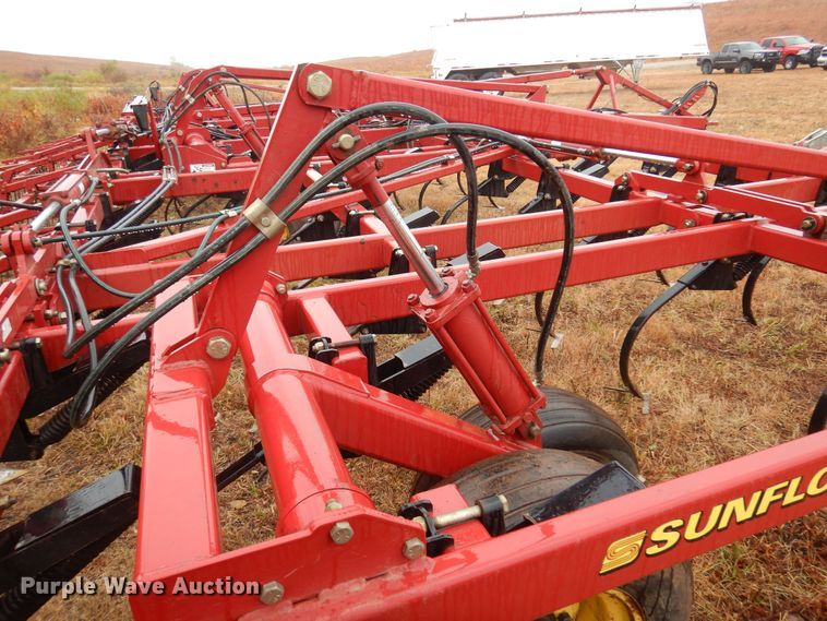 image for item OF9566 Sunflower 5135  field cultivator