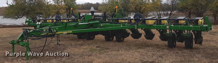 image for item OF9568 John Deere 1770NT  planter