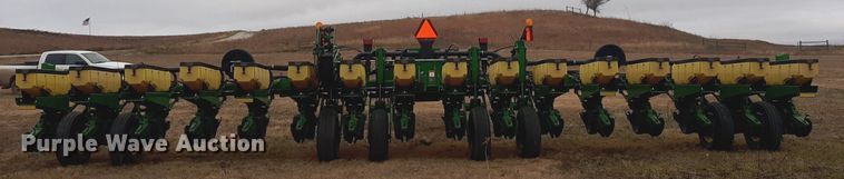 image for item OF9568 John Deere 1770NT  planter