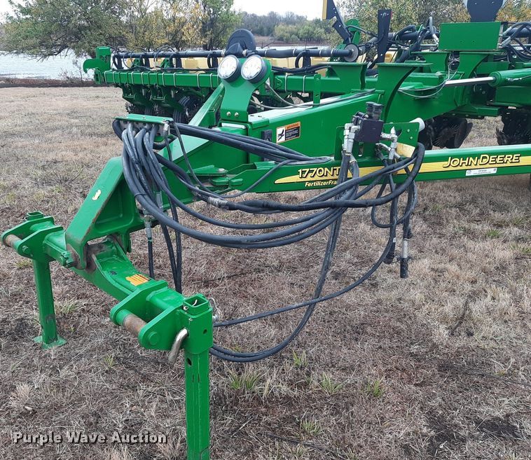 image for item OF9568 John Deere 1770NT  planter