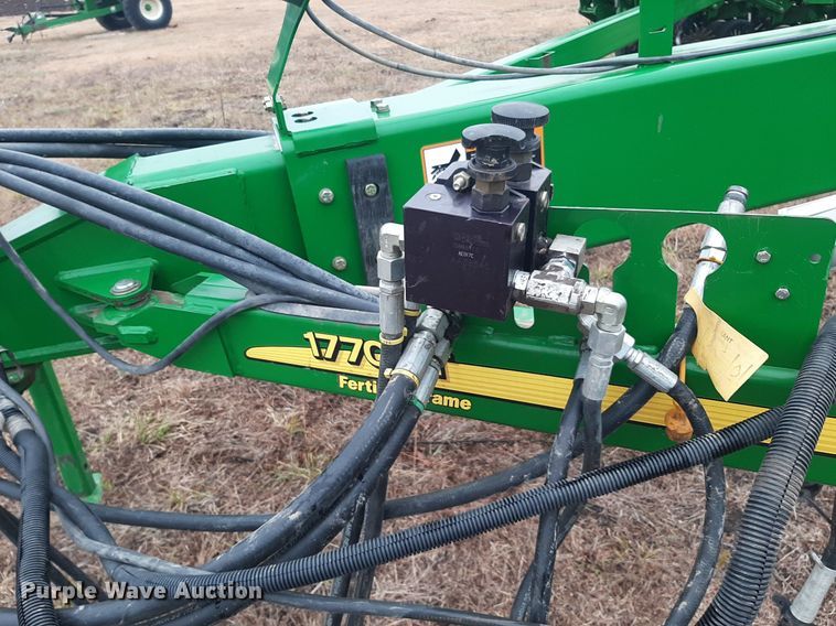 image for item OF9568 John Deere 1770NT  planter