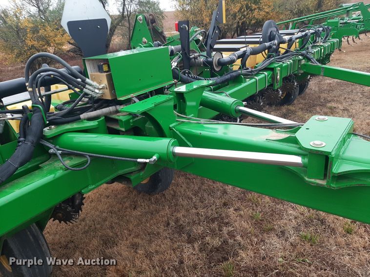 image for item OF9568 John Deere 1770NT  planter