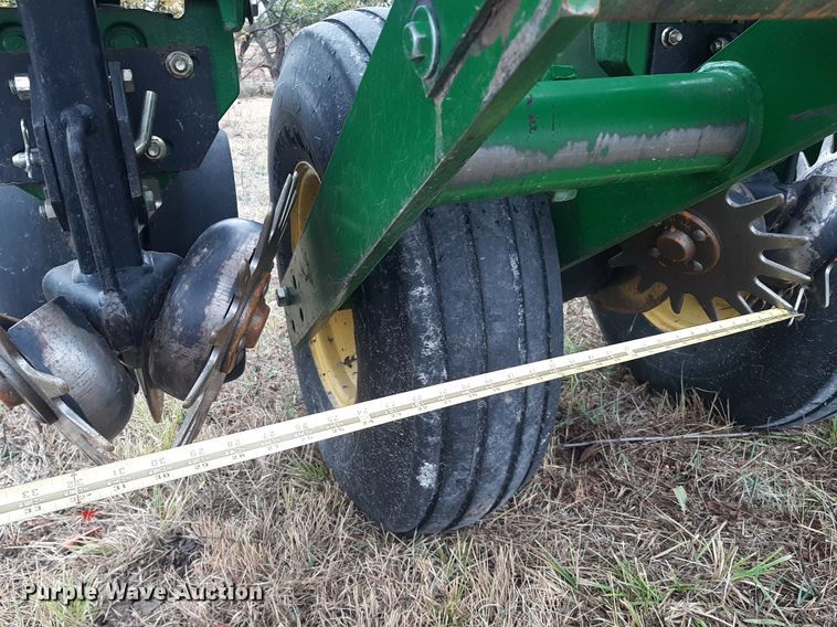 image for item OF9568 John Deere 1770NT  planter