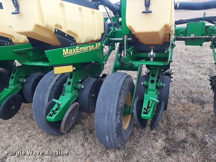 image for item OF9568 John Deere 1770NT  planter