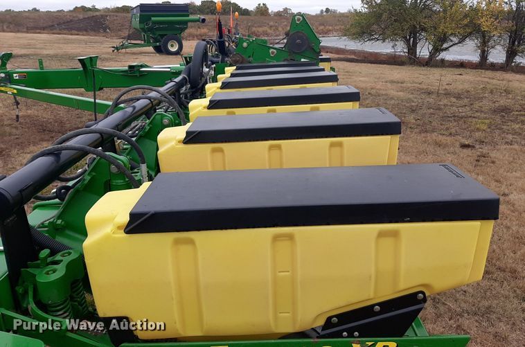 image for item OF9568 John Deere 1770NT  planter