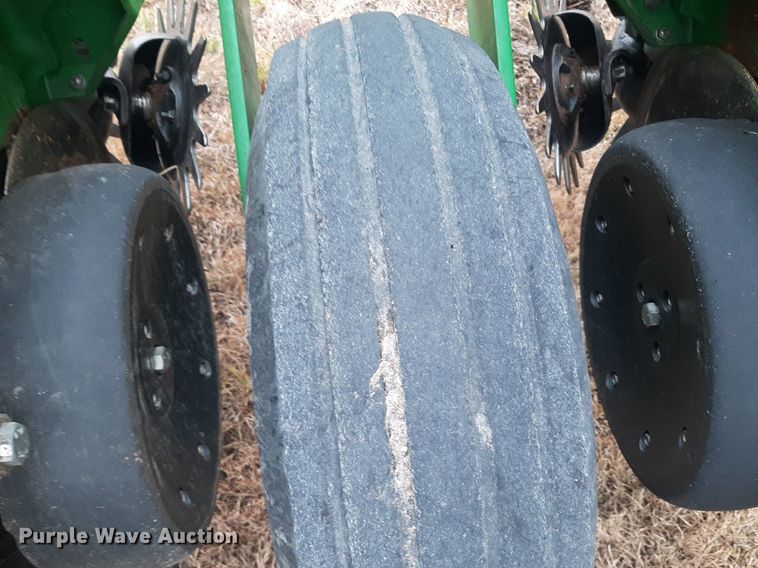 image for item OF9568 John Deere 1770NT  planter