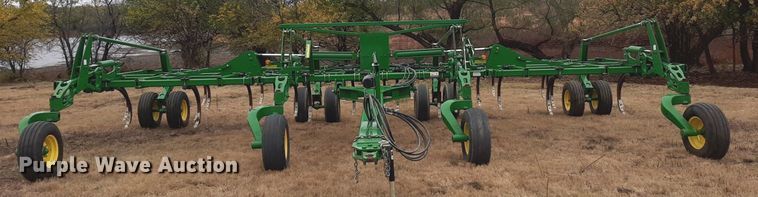 image for item OF9571 John Deere 2410  chisel