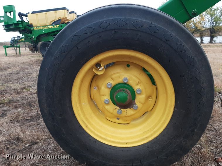 image for item OF9571 John Deere 2410  chisel