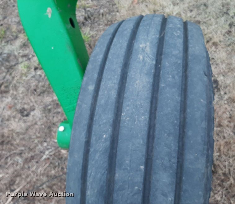 image for item OF9571 John Deere 2410  chisel