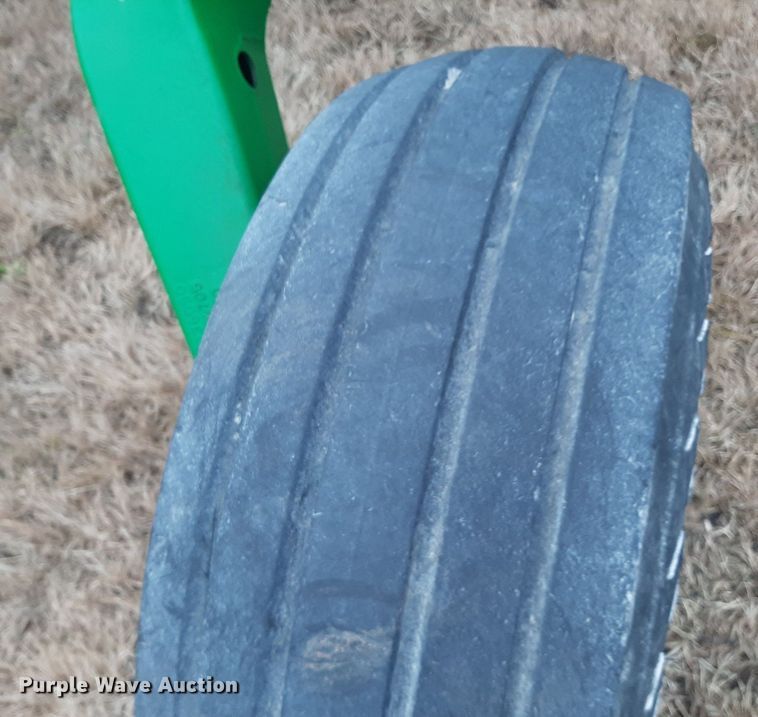 image for item OF9571 John Deere 2410  chisel