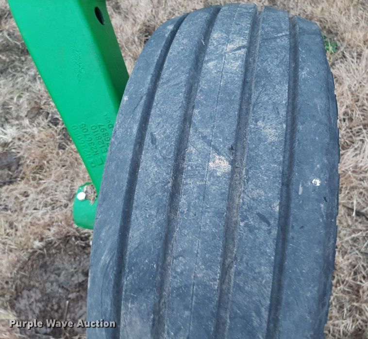 image for item OF9571 John Deere 2410  chisel