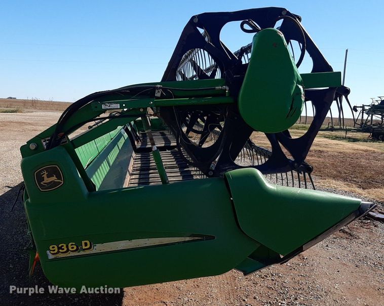 image for item OF9580 John Deere 936D  draper head