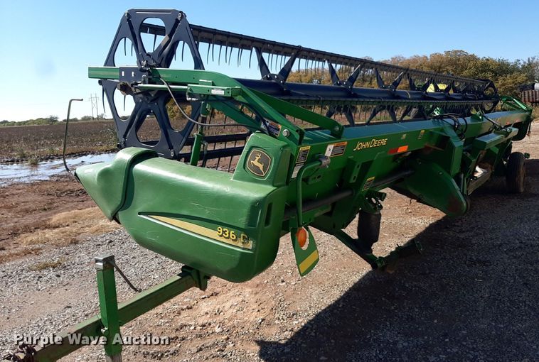 image for item OF9580 John Deere 936D  draper head