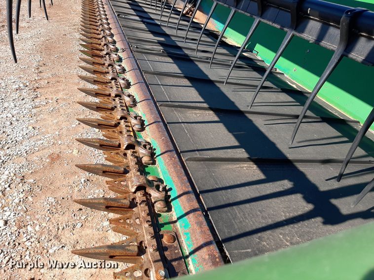 image for item OF9580 John Deere 936D  draper head