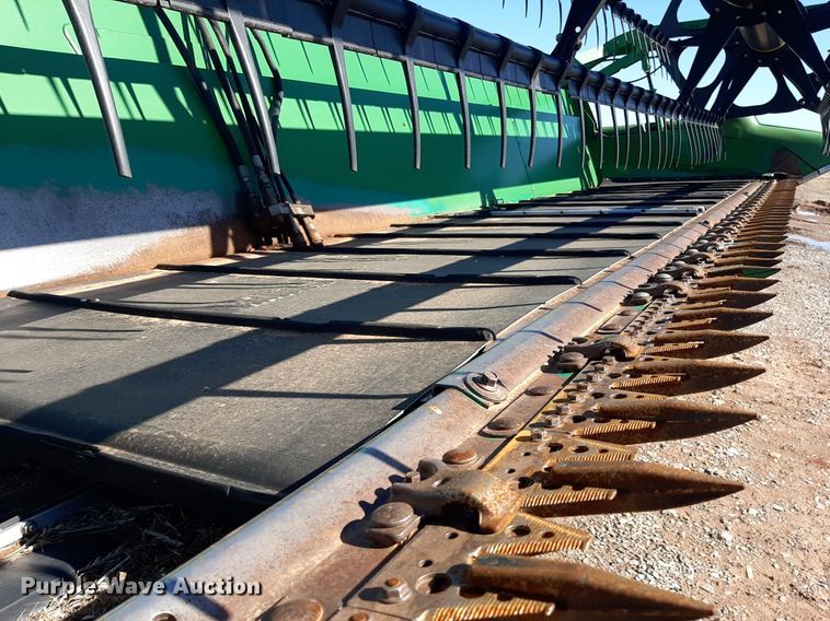 image for item OF9580 John Deere 936D  draper head