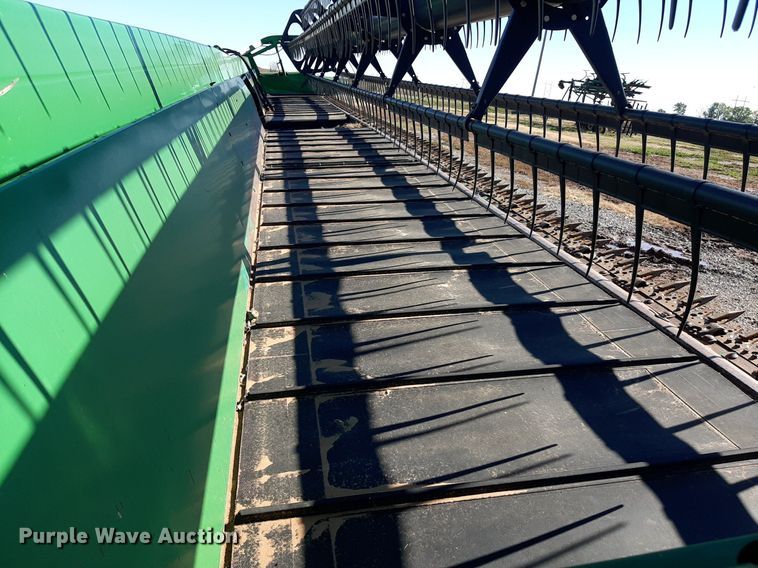 image for item OF9580 John Deere 936D  draper head