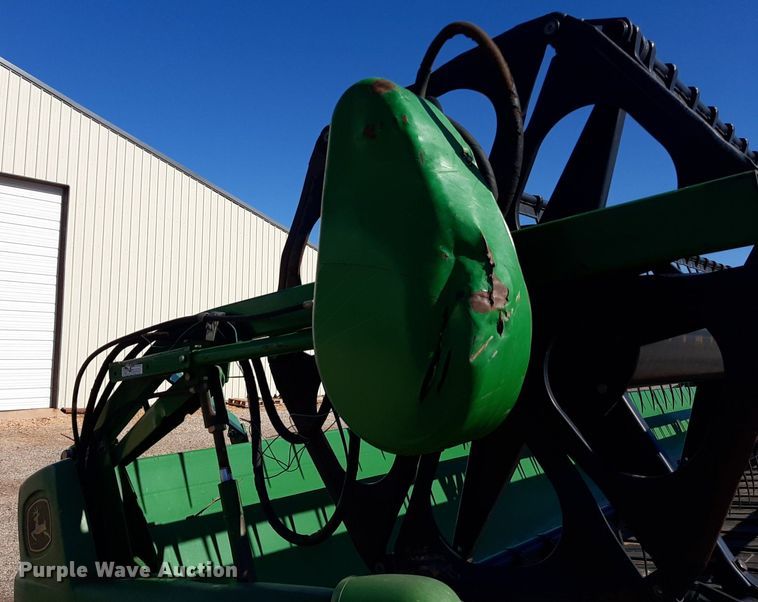 image for item OF9580 John Deere 936D  draper head