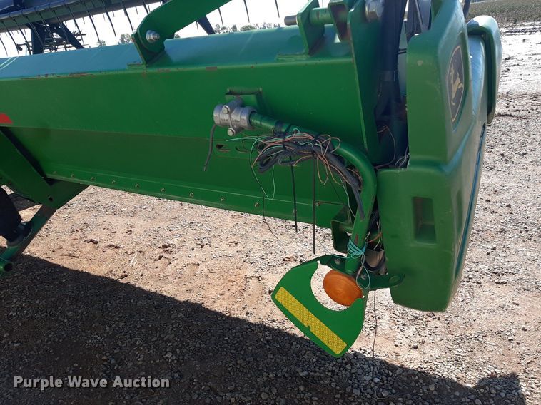 image for item OF9580 John Deere 936D  draper head